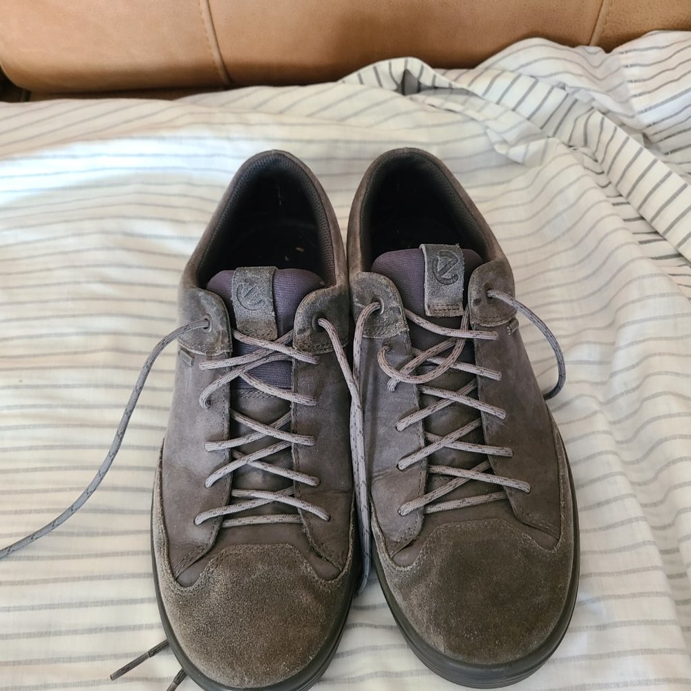 Ecco Gray Suede Casual 42